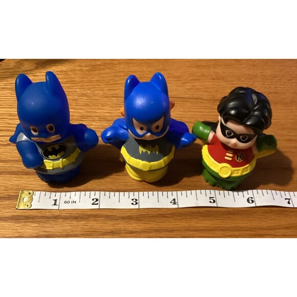 FISHER PRICE LITTLE PEOPLE DC Super Friends ROBIN BATMAN BATGIRL Play & Pretend - Picture 13 of 13
